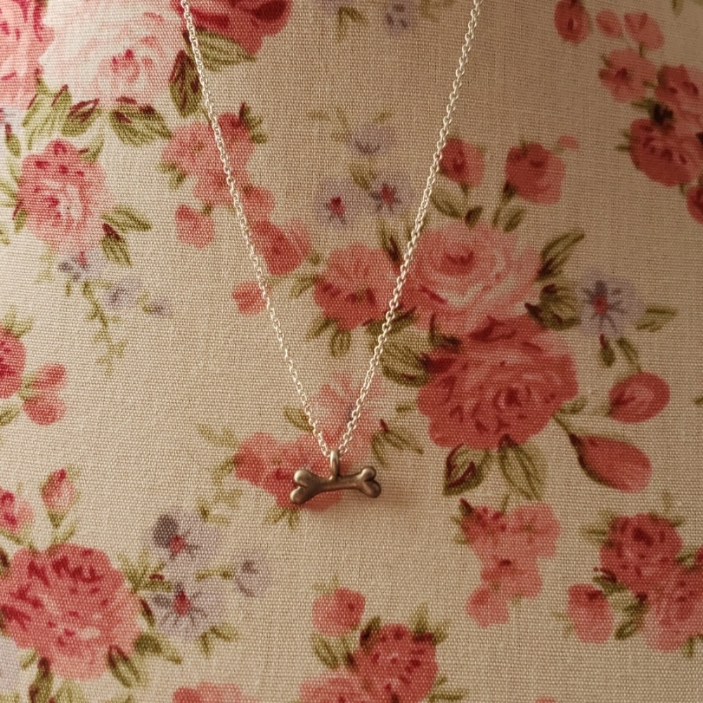 DOGEARED SILVER DOG BONE NECKLACE